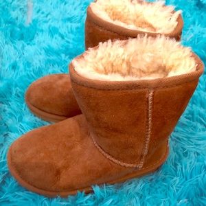 Toddler Chestnut Uggs